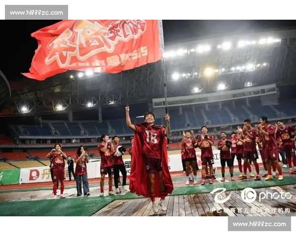 广西恒宸加冕中乙冠军!书写八桂足球新史诗